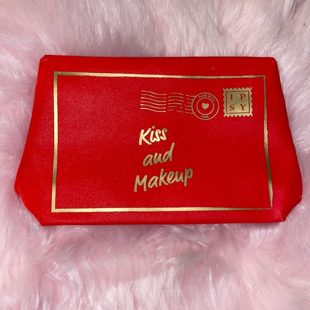 IPSY Kiss & Makeup Clutch - February’s